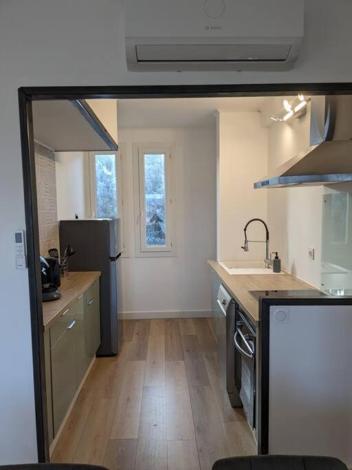 Appartment - Vue Imprenable Sur La Cite Medievale - Parking Gratuit - Climatise Carcassonne Ngoại thất bức ảnh